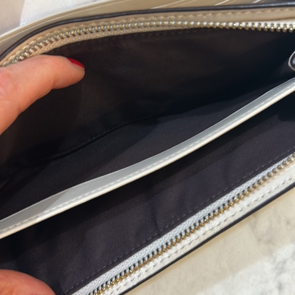 Coach signature slim envelope wallet with buttery soft interior leather - Picture 6 of 11